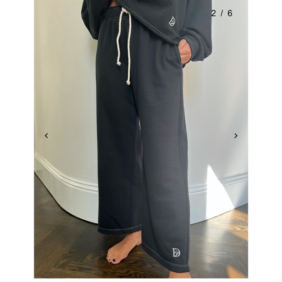 EKD collections set top are size XS pants are M this is a set runs loose - Picture 8 of 9